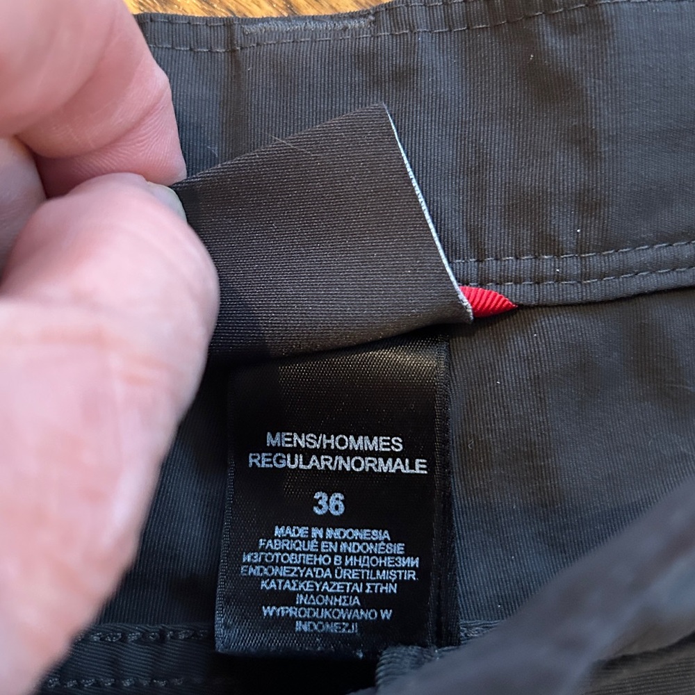 💚HP💚North Face Shorts - Picture 2 of 3